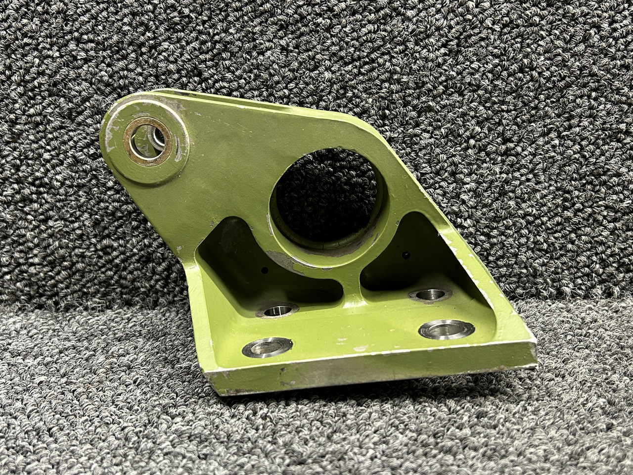 206-033-542-001 Bell 206L-1 Left Hand Mast and Transmission Stop Mount