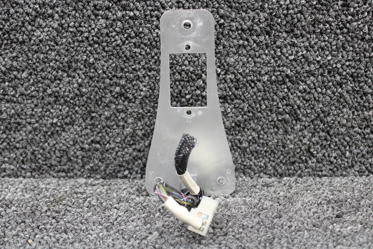 Diamond DA40-180 Music Input Jack and Faceplate | BAS Airplane Parts