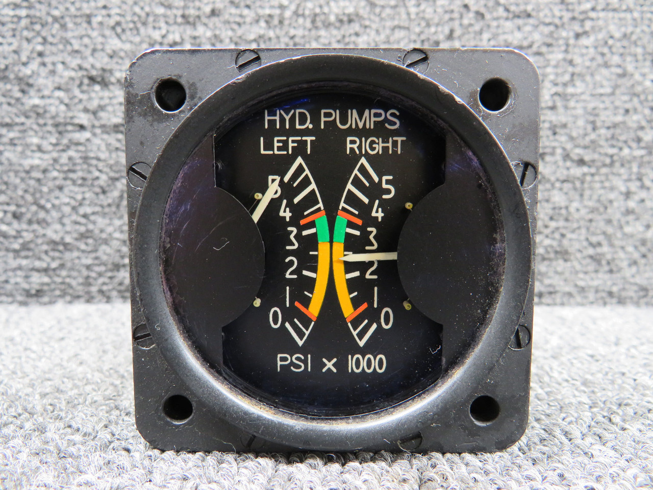 Y.R ページ 64836-204-1 Jaeger Hydraulic Pump Pressure Dual Gauge Indicator