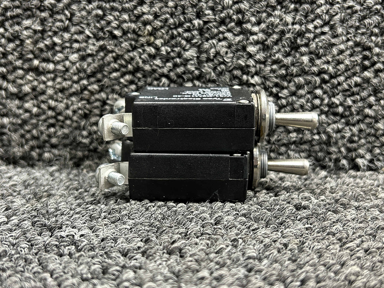 W31-X2M1G Series Tyco Electric Toggle Switch Breaker Set (7.5, 40
