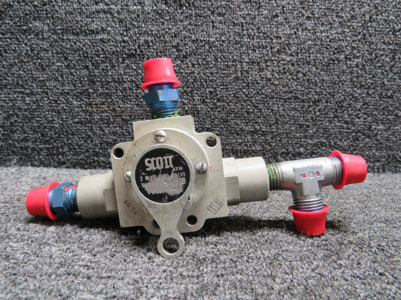 23640-5 Scott Aviation 3 Way Fuel Valve