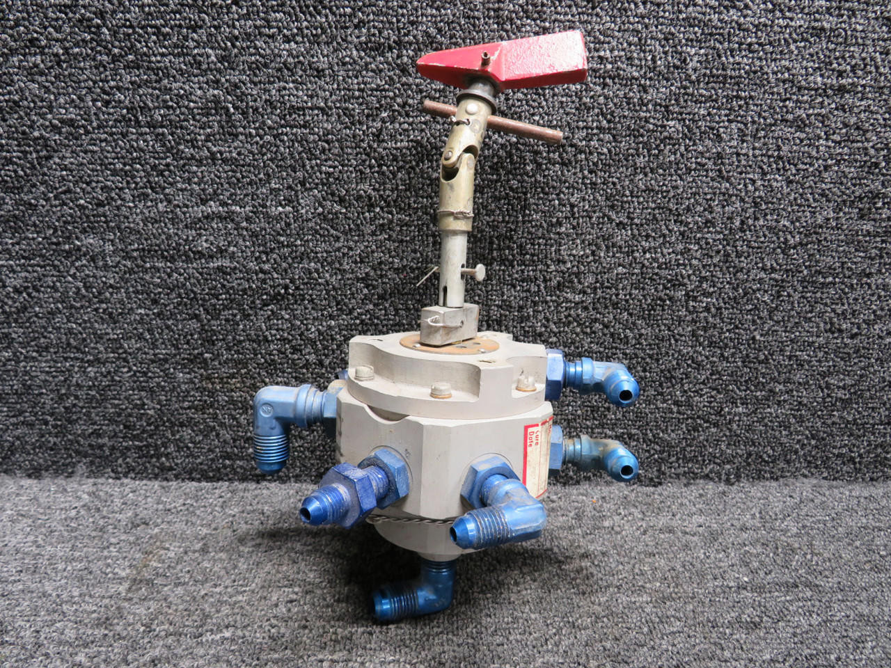 HE825-1 H and E Fuel Selector Valve with Hinge Handle