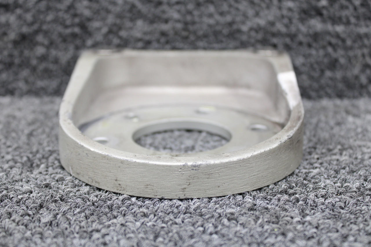 075-11100 (Alt: 757-470) Cleveland LH Torque Plate (CTC: 4.1875â