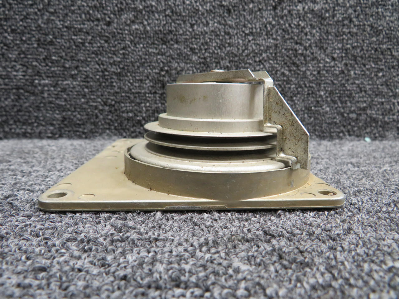 Kingページ 065-0030-02 Bendix King KM-275 Servo Mount Unit