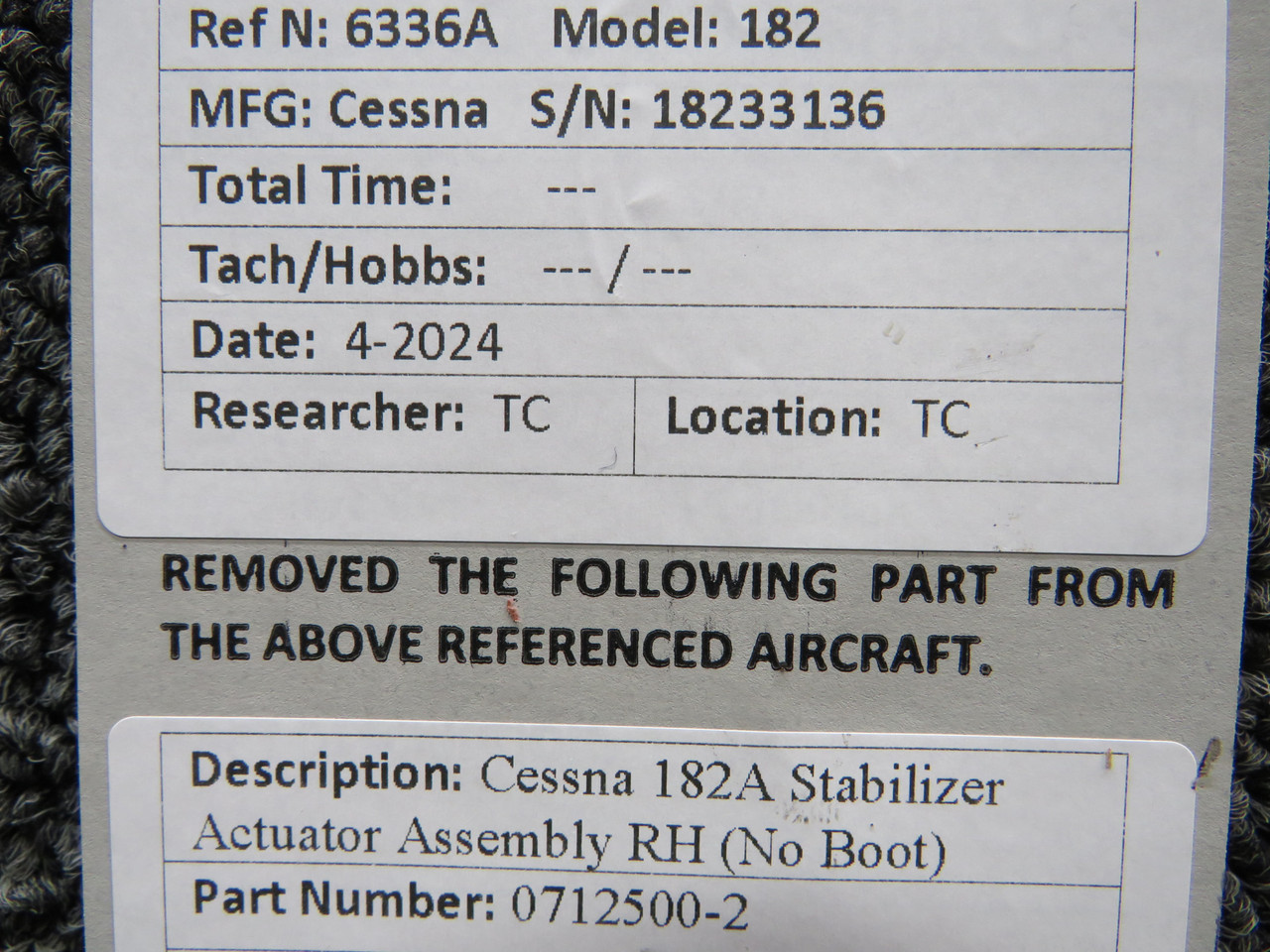 0712500-2 Cessna 182A Stabilizer Actuator Assembly RH (Missing Boot)