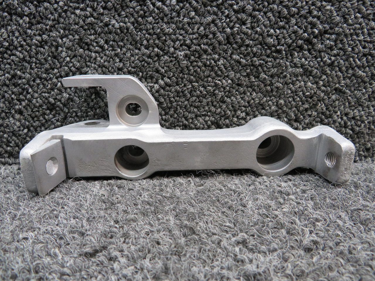 1241403-2 Cessna 210B Plate Main Gear Adjusting Right Hand (Bead