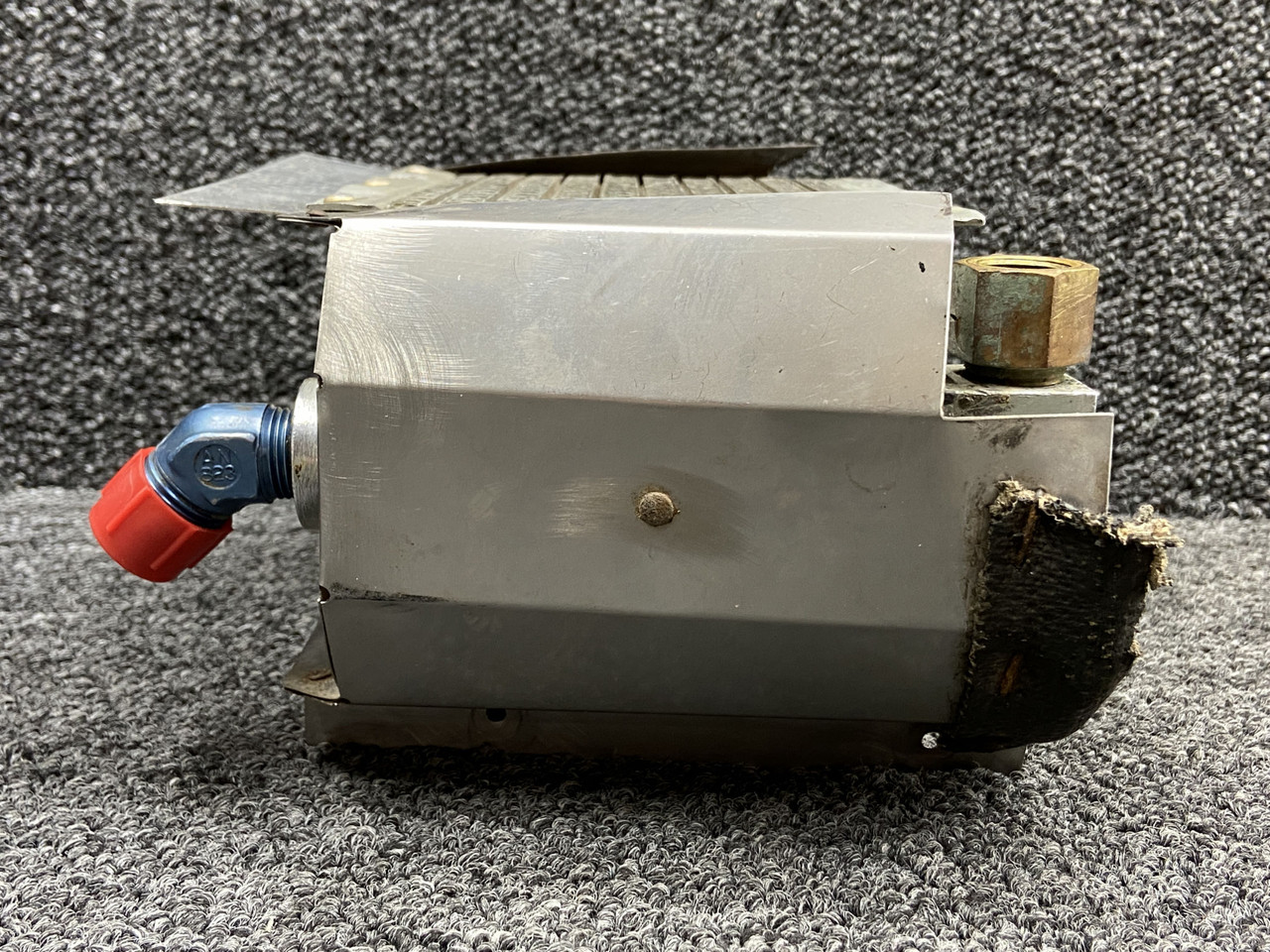 8530016 (Use PN: 8000343) Lycoming O-540-A1D5 Harrison Radiator Oil Cooler