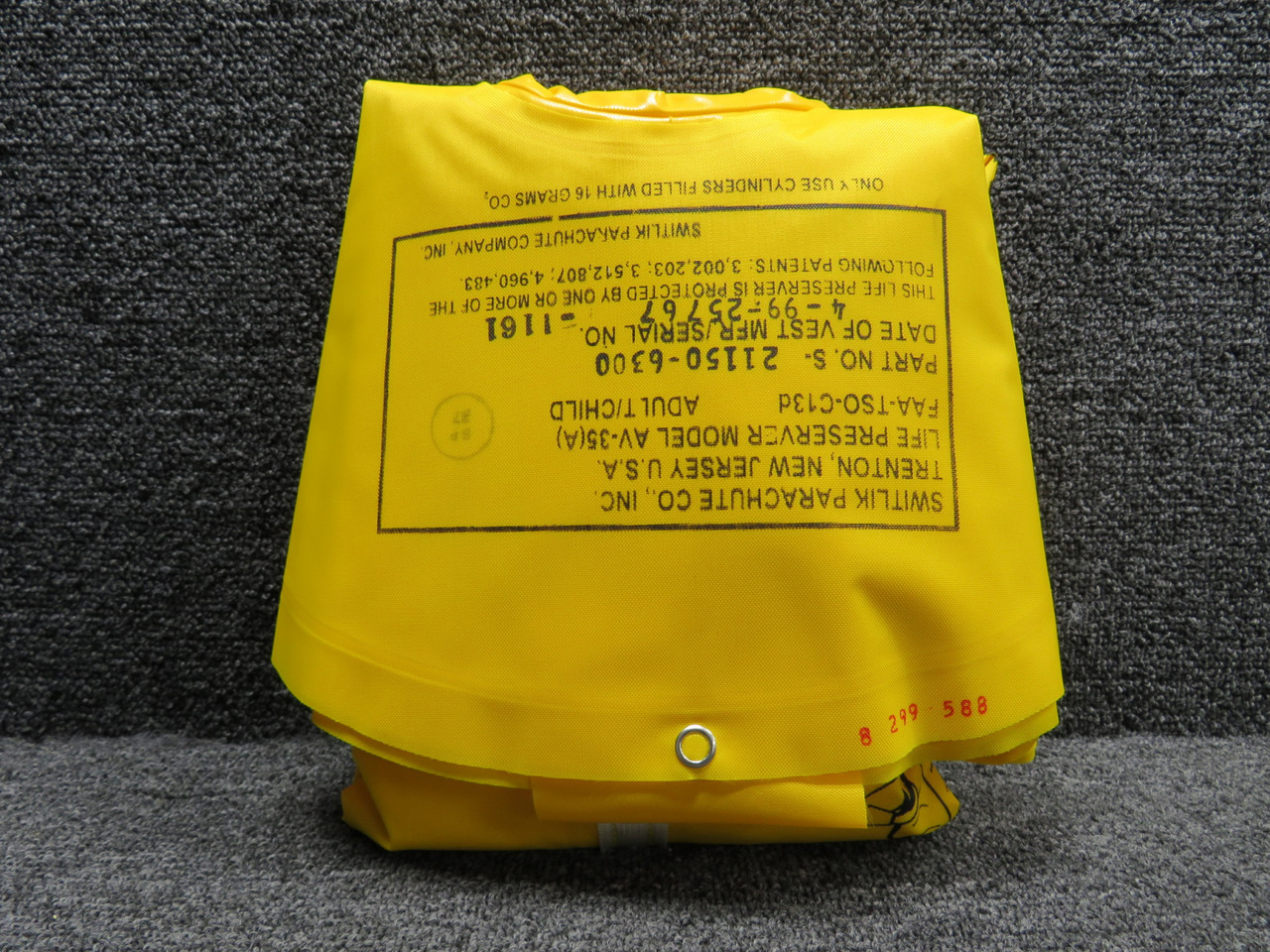 AV-35(A) Switlik Life Vest (Display-Art) For Sale