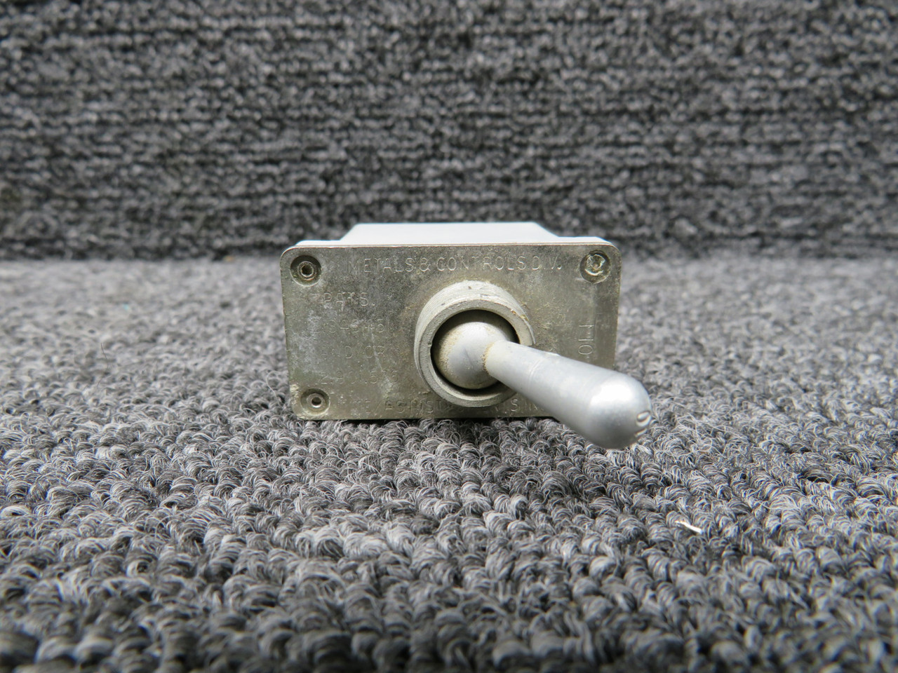 D7270-5-10 Klixon Circuit Breaker Toggle Switch Unit