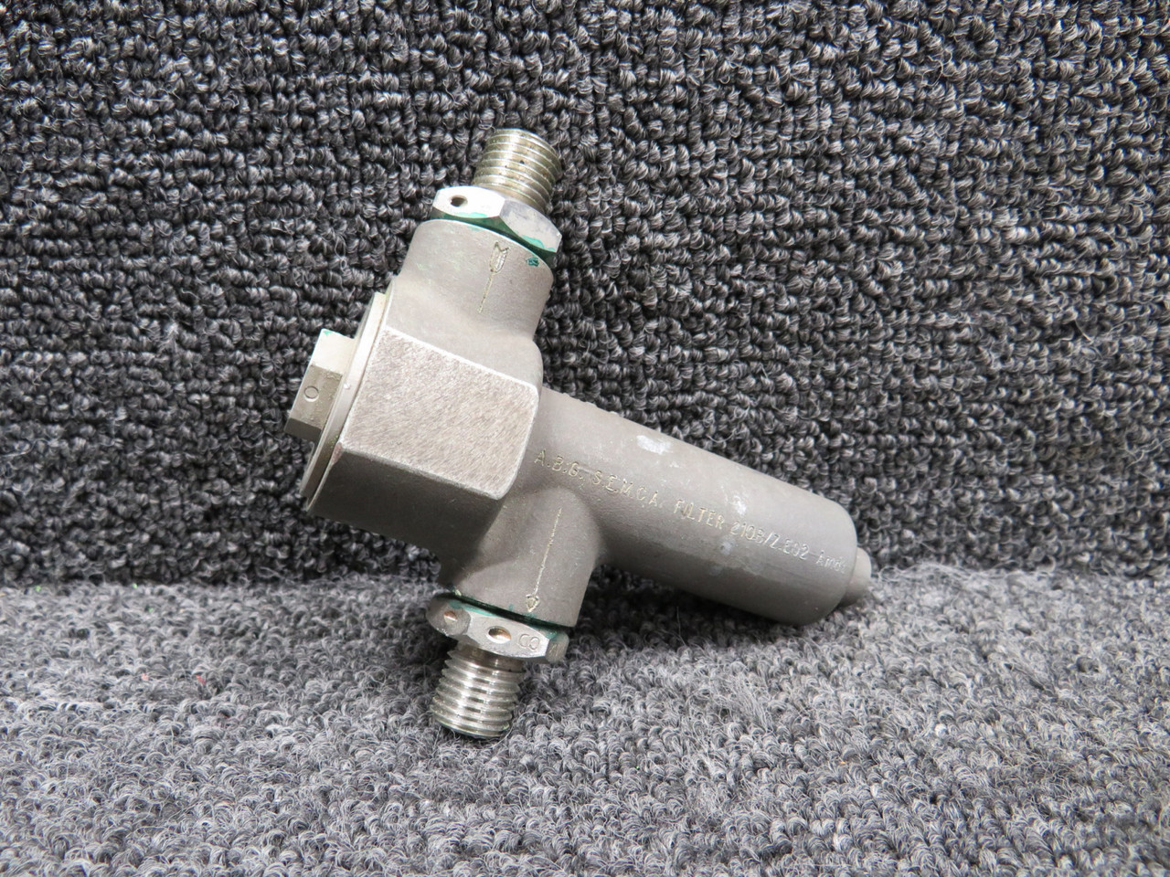 210B-Z-EQ2 ABG SEMCA Core Aircraft Filter Valve Has Green