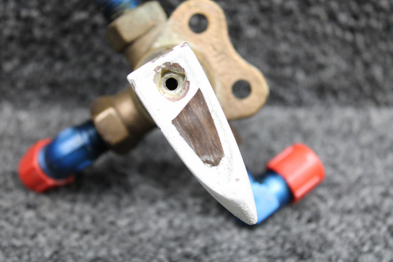 X670401, 401114-1 Grumman AA1B Anderson Fuel Selector Valve-Has Handle