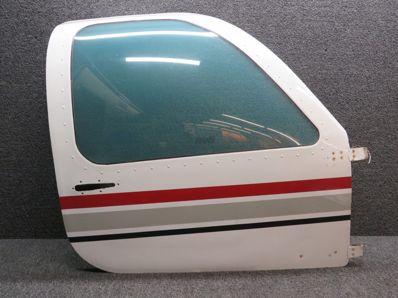 95-420012-63 (Use PN: 35-420010-615) Beechcraft 58 Cabin Door