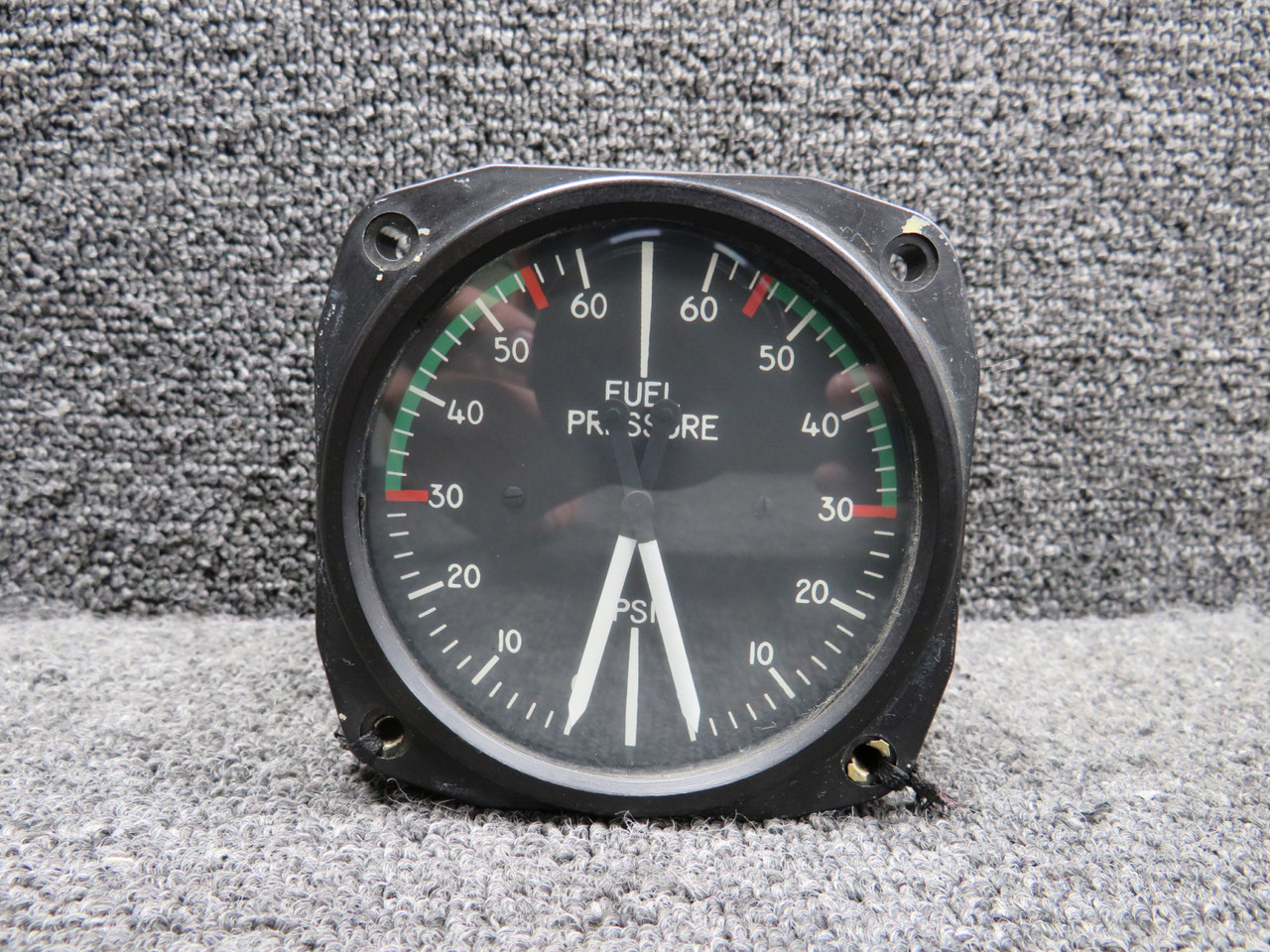 6225 United Instruments Fuel Pressure Indicator (Code: G.64)