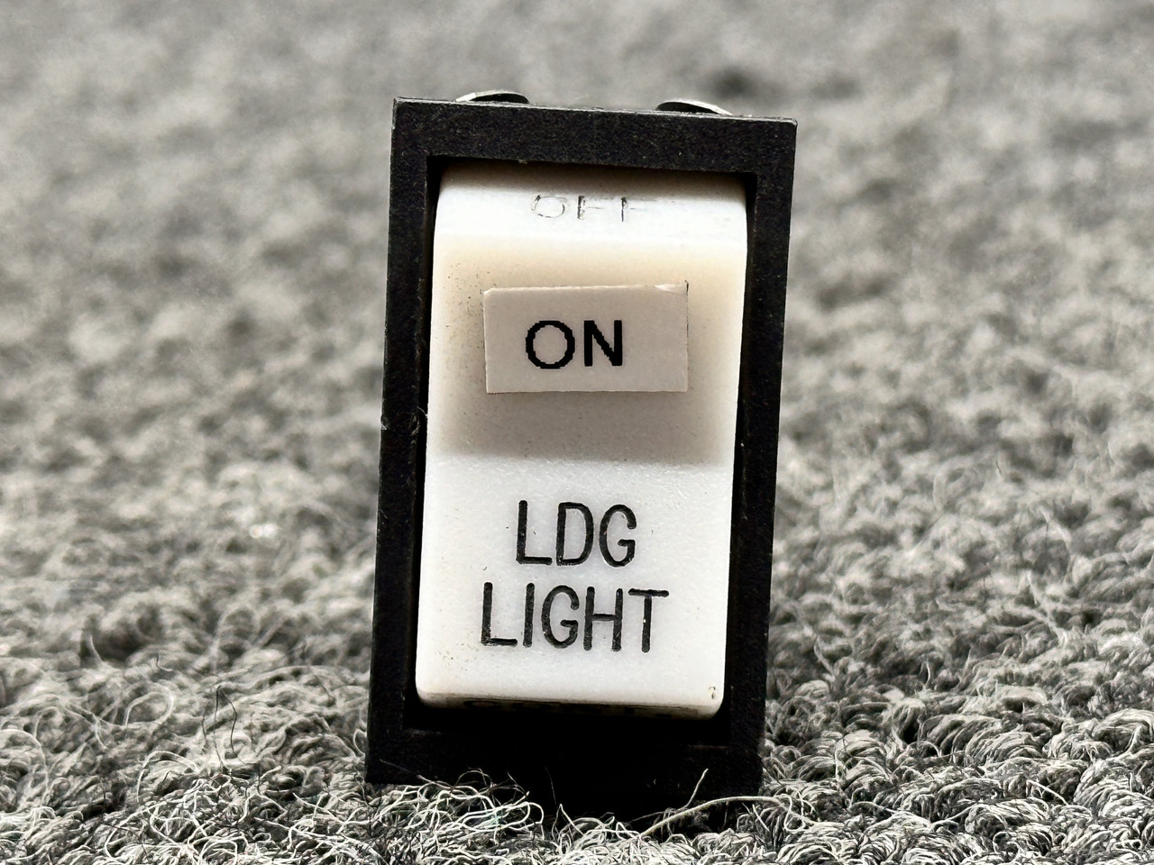 99377-003 (Alt PN: 8911K580) Piper PA28R-201 Landing Light Rocker Switch