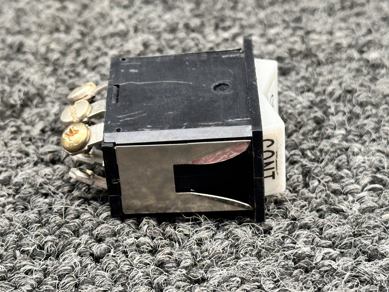 99377-003 (Alt PN: 8911K580) Piper PA28R-201 Landing Light Rocker Switch