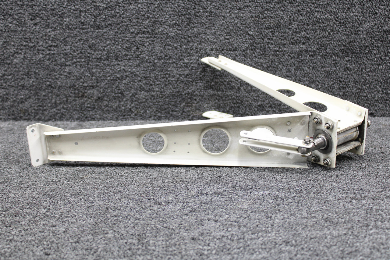 esBraque、 PICHET,POIRE CIUPEE,VERRE 65258-008 Piper PA32R-301T Stabilator Trim Control Support