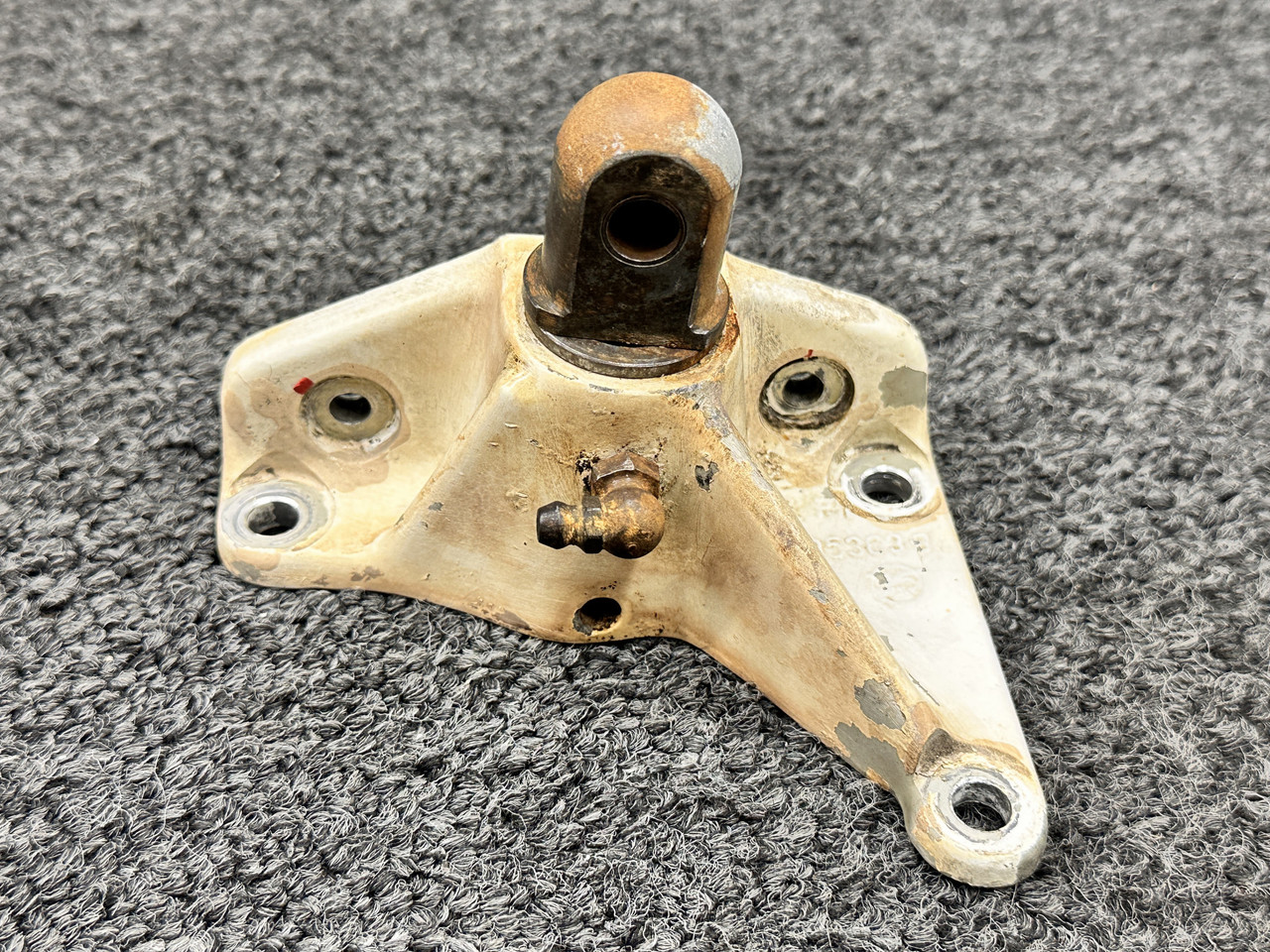95643-009 Piper PA32R-301T RH Main Gear Truss Bracket Assembly