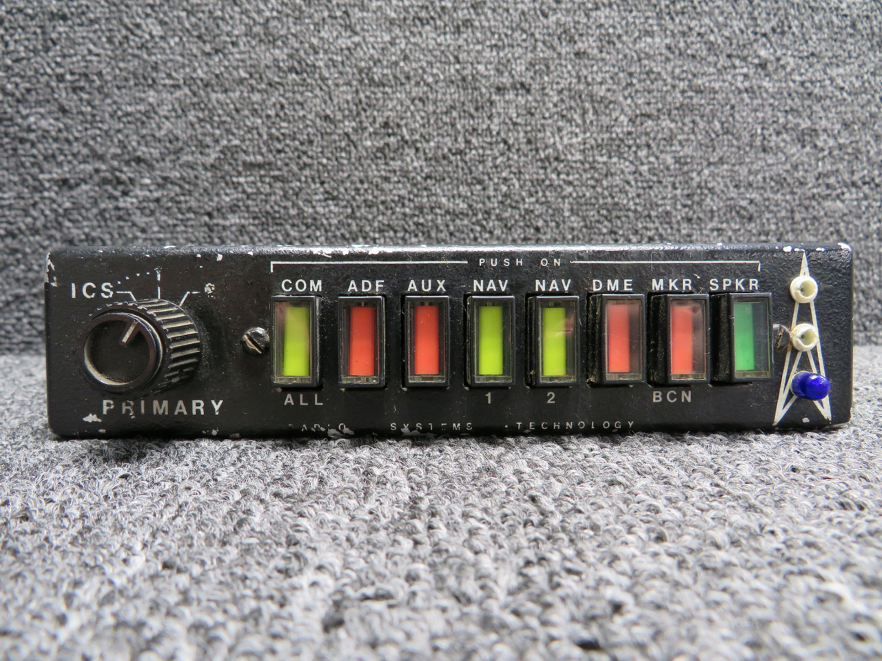paページ Piper PA28-180 Navigation Switch Panel Unit Assembly (No Data Plate)