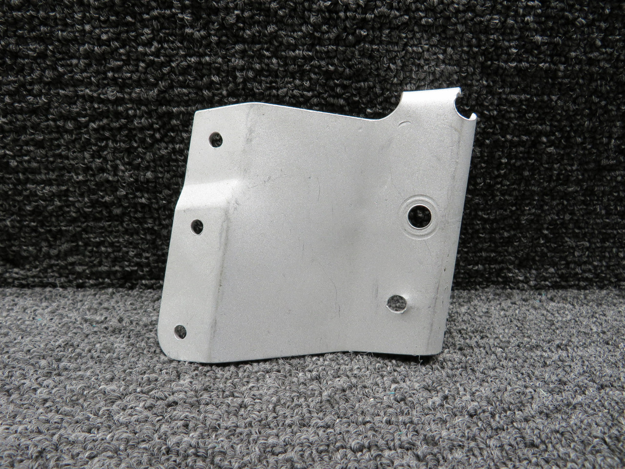 0712302-2 Cessna 182 Horizontal Stabilizer Hinge Bracket Right