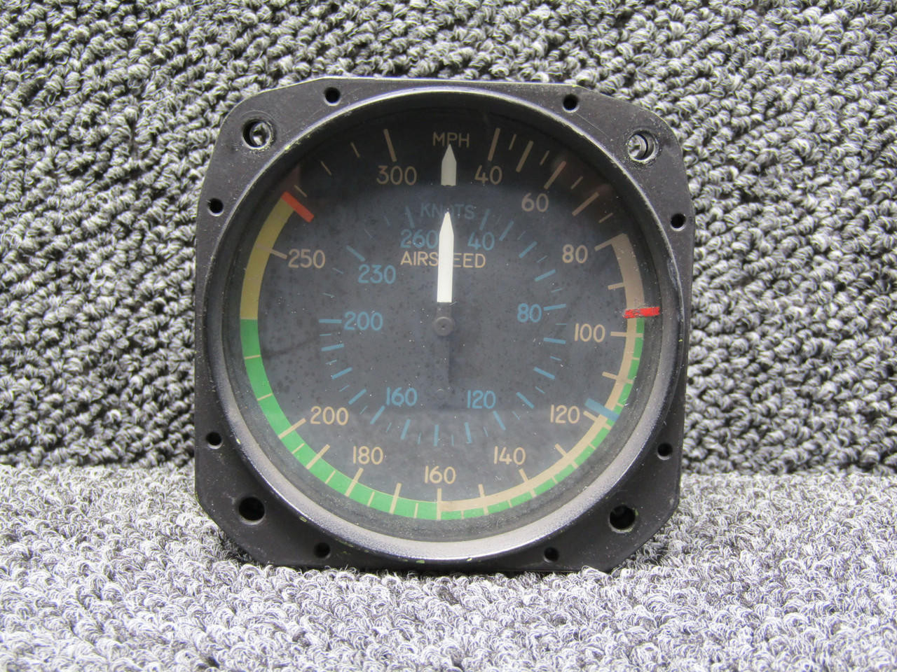 11050-SD (Alternate PN: C661040-0201) Aeritalia Airspeed Indicator