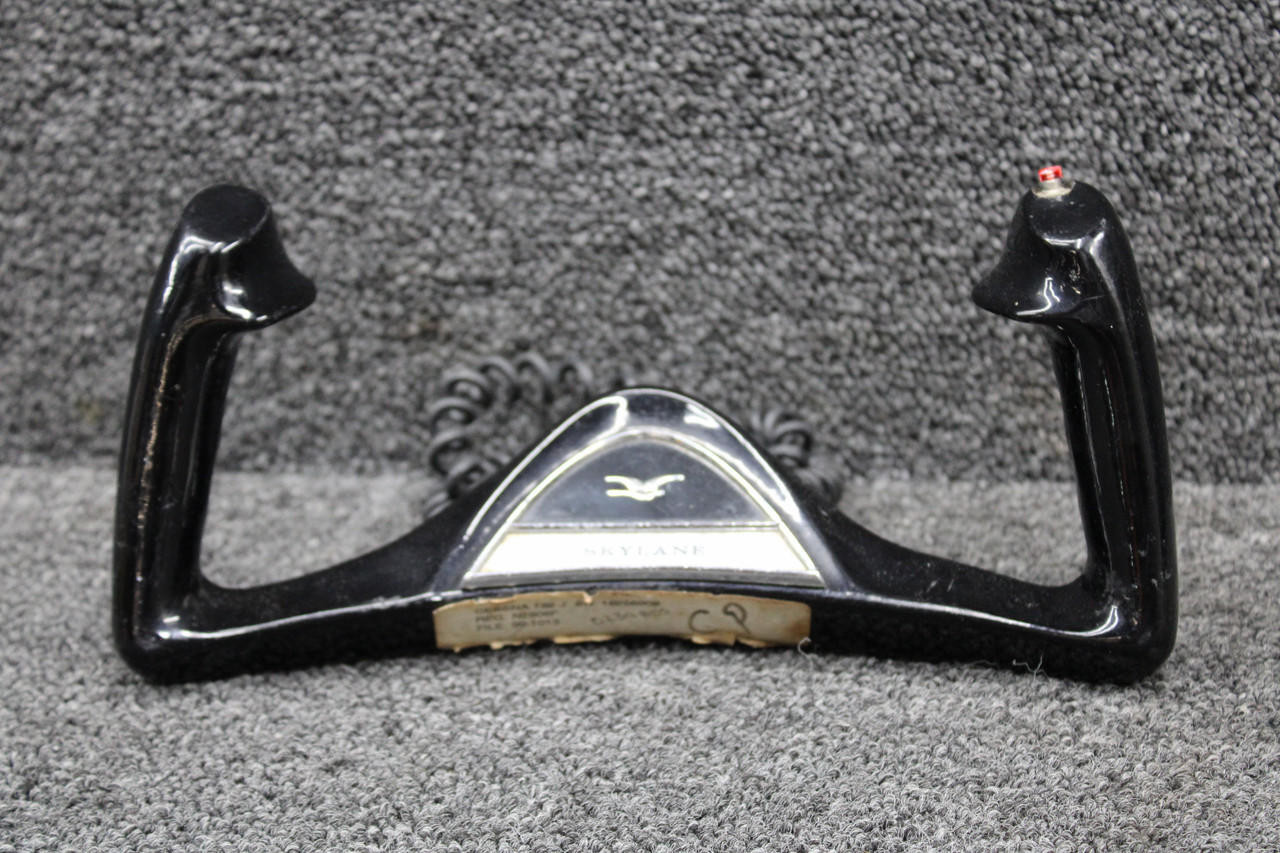 0713245-200 Cessna 182 Control Wheel RH Comes with Mic Switch