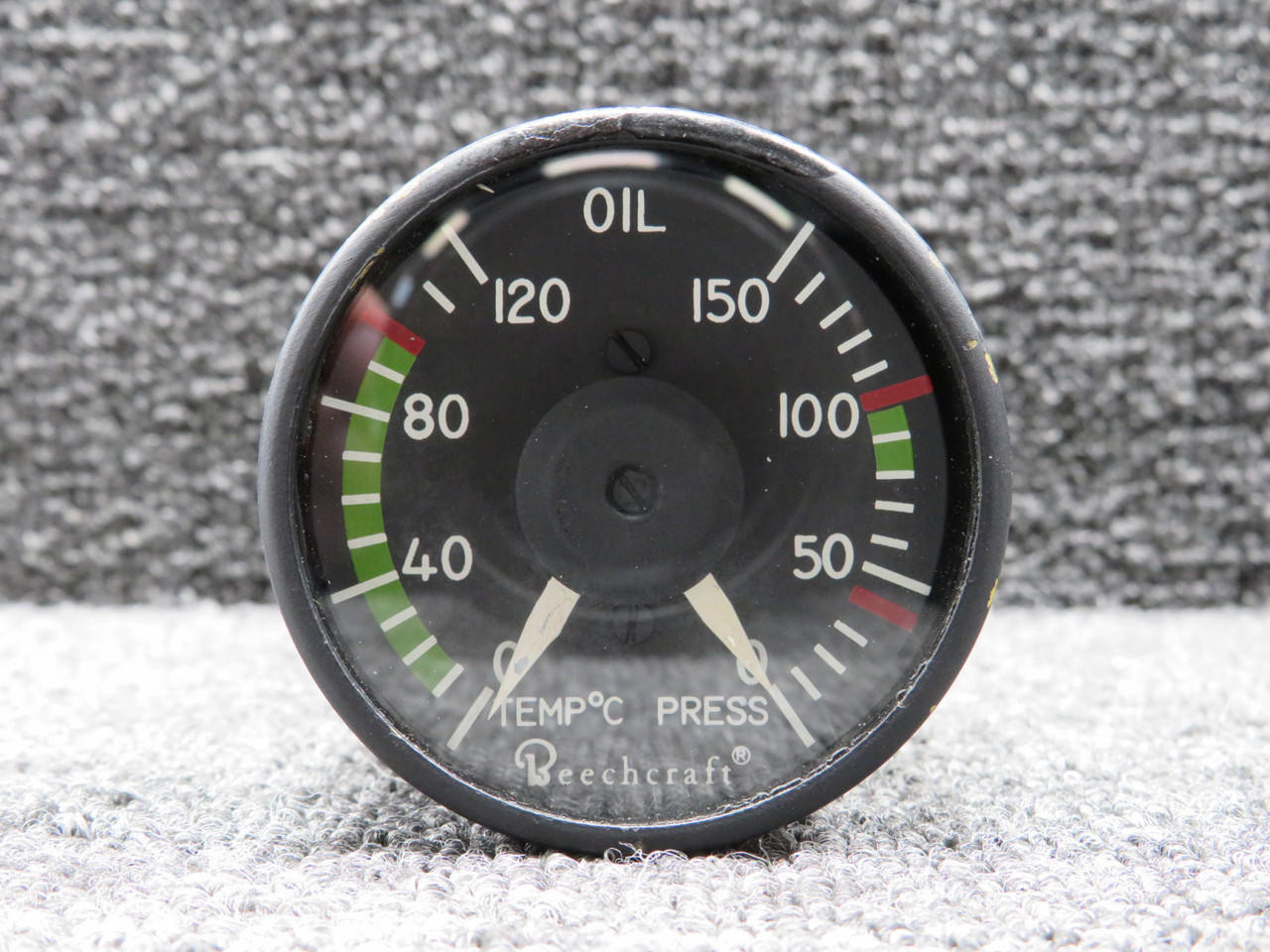 562-982 (Alt: 100-384117-3) Hickok Oil Temperature and Pressure