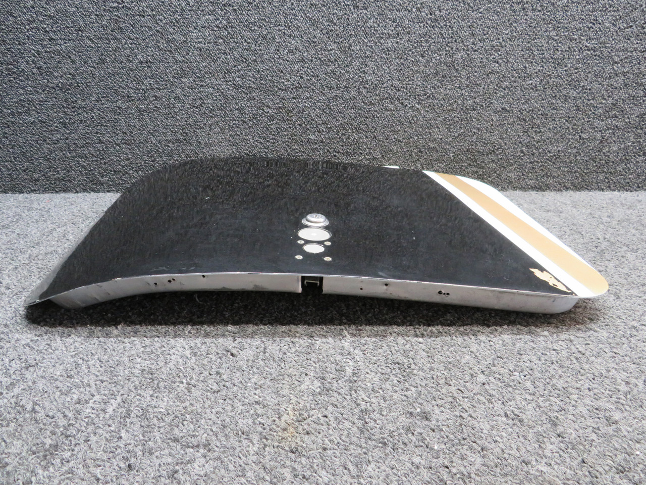 しーな 0711855-1 Cessna 182Q Baggage Door Assembly- Has Hinges and Latch