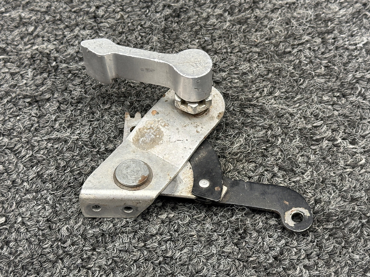 24100-000 Piper PA30 Fuel Selector Valve Control Arm LH (Minor Wear)
