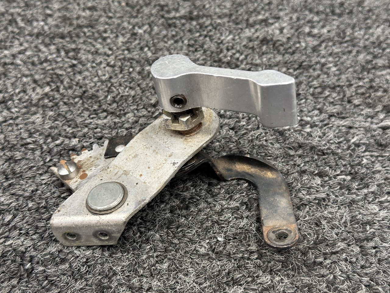 24102-000 Piper PA30 Right Hand Fuel Selector Valve Control Arm (Wear)