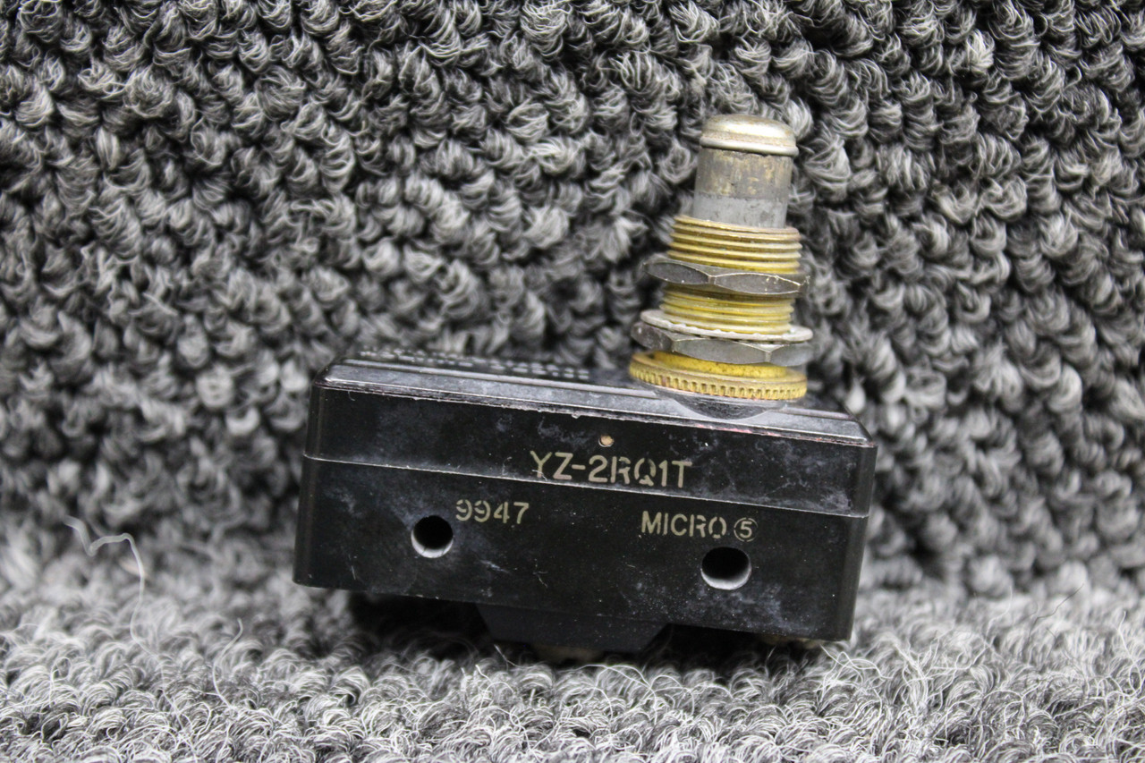 horizon出品　11/29 YZ-2RQ1T (Alt PN: 10-300017) Cessna 210B Main Gear Downlock Switch