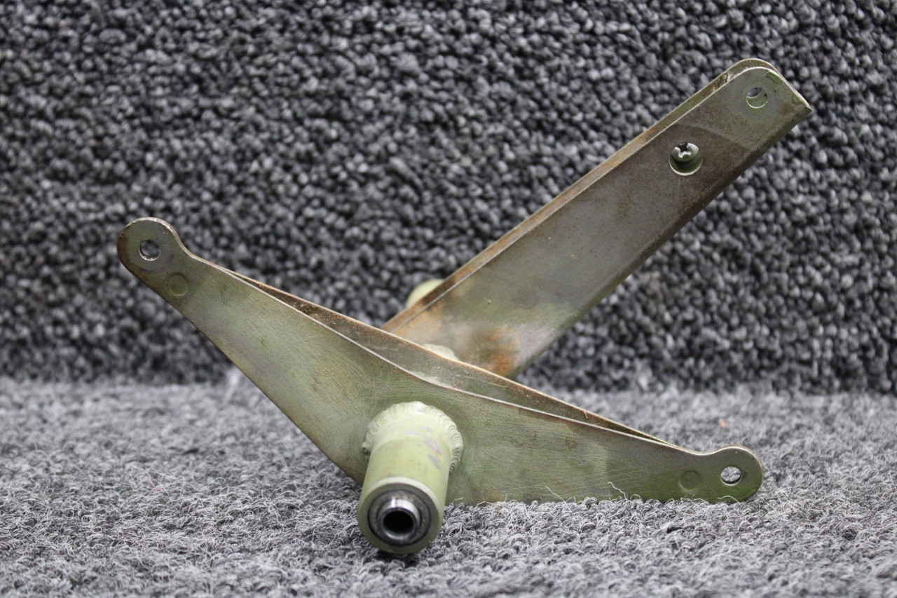 1260061-1 Cessna 210B LH Flap Bellcrank (No Bolt)