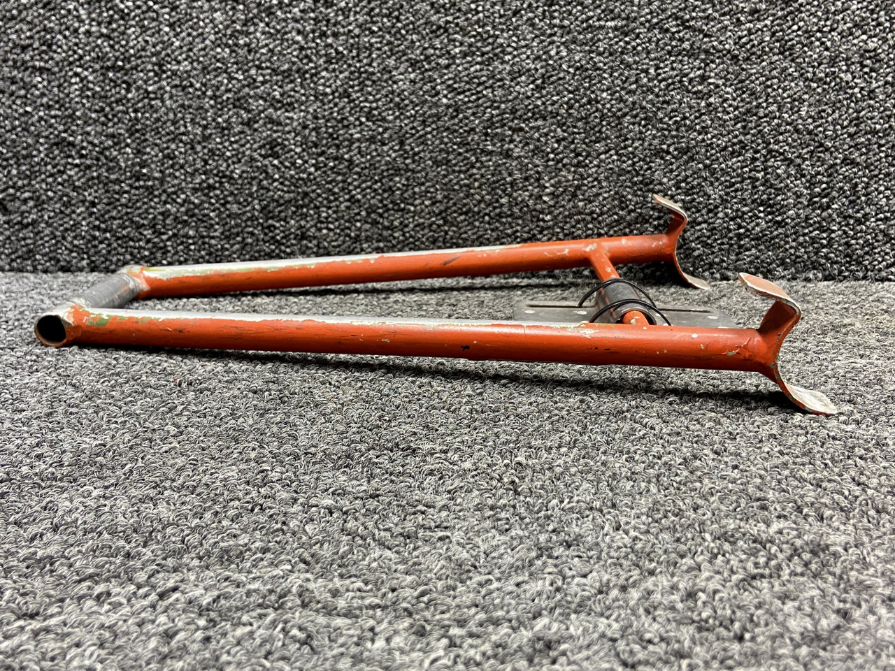 5215027-1 (Use: 5215027-12) Cessna 414 Rudder Pedal Gust Lock
