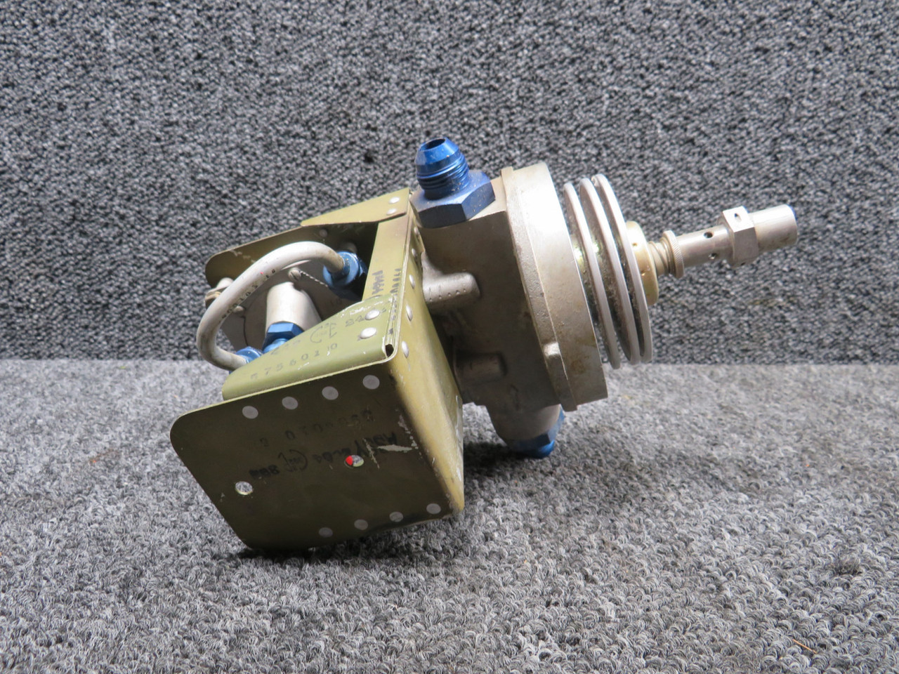 1J16-2 (Alt: 9910516-1) Gull Airborne Fuel Filter Assembly RH (Minus Globe)