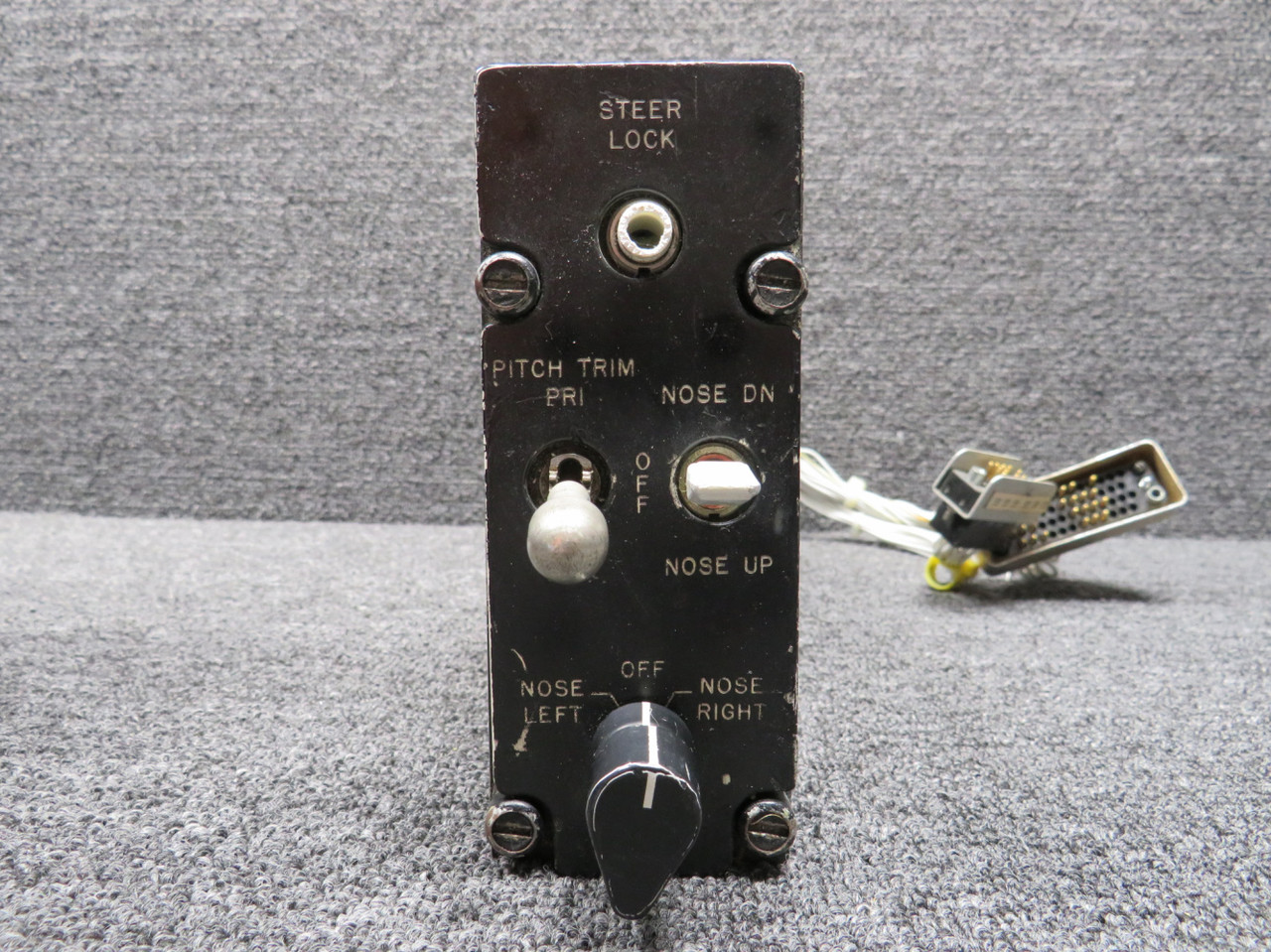 user_25eb376eページ 2688159-5 Learjet 35A Aircraft Steer Trim Panel Control Assembly