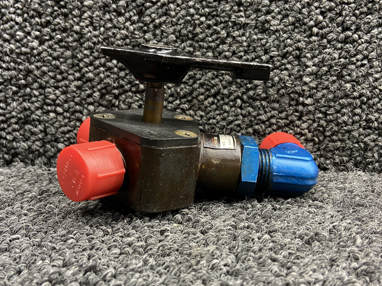 9851067-6 (Use: 9851067-6S) Cessna 177RG Fuel Selector Valve with