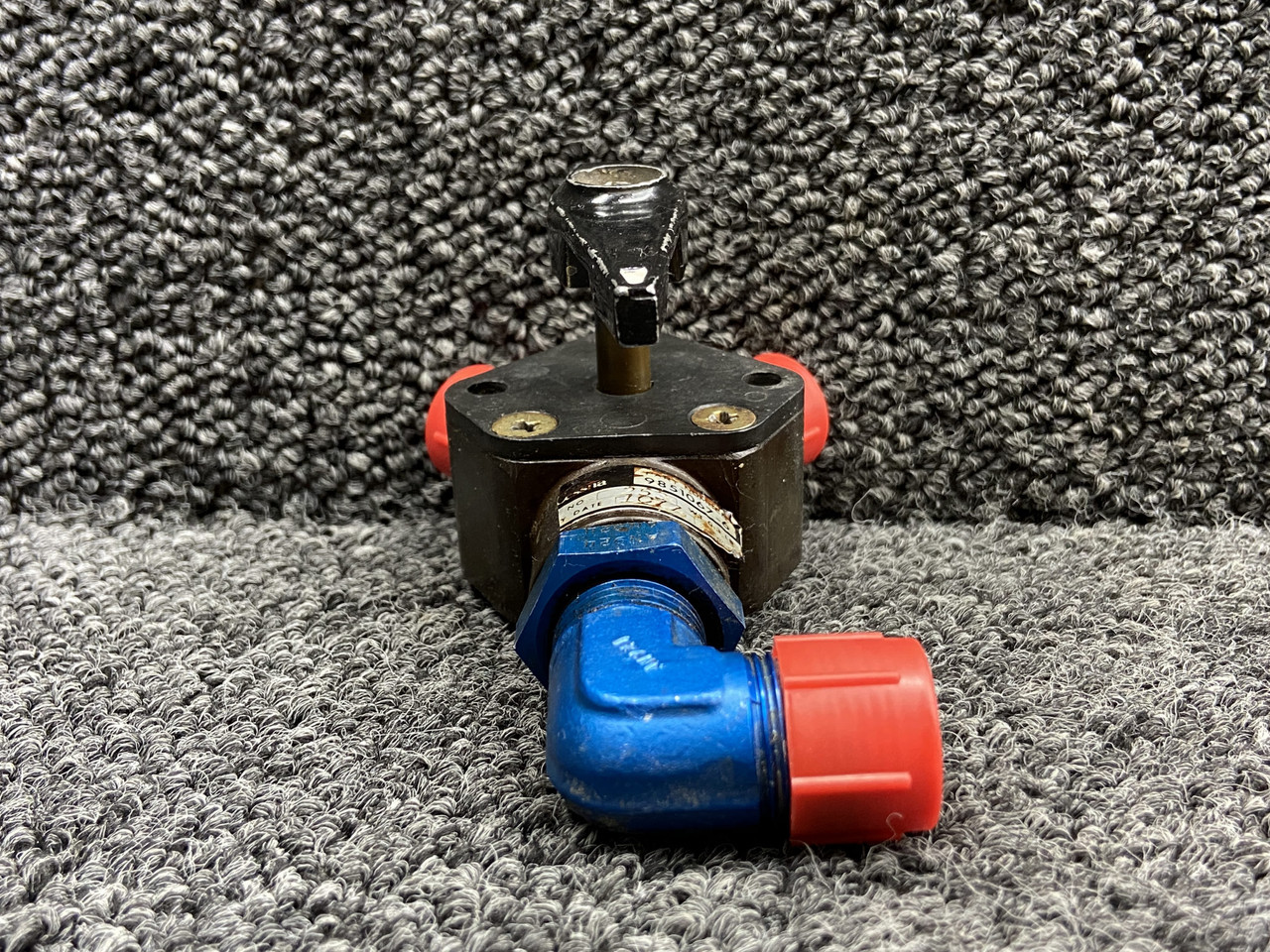 9851067-6 (Use: 9851067-6S) Cessna 177RG Fuel Selector Valve with