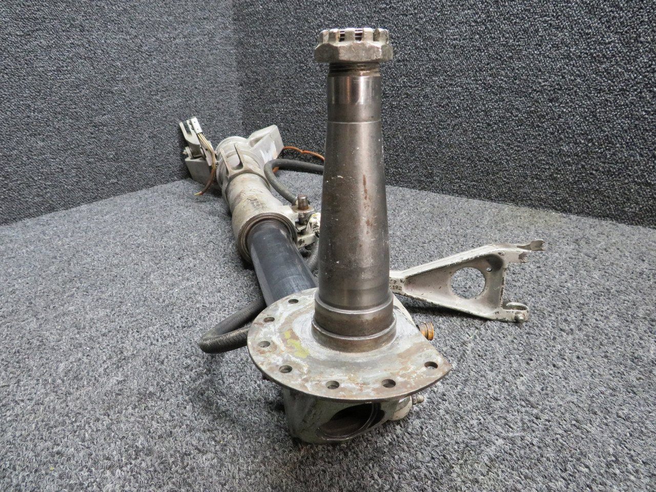 ハナ 5194001-12 Cessna 310Q RH Main Landing Gear Assembly with Link