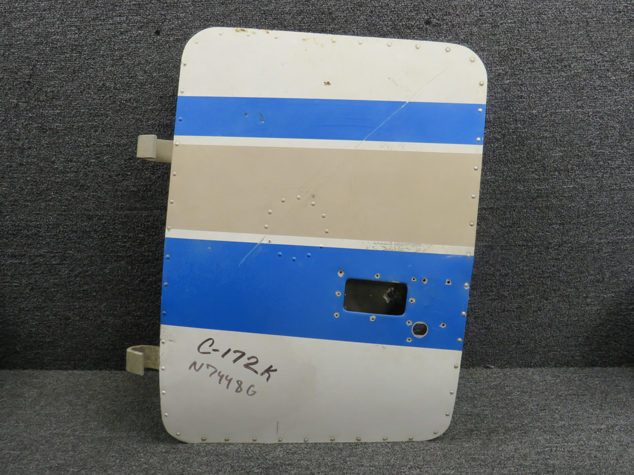0711101-33 Cessna 172K Baggage Door Structure Unit (No Latch)