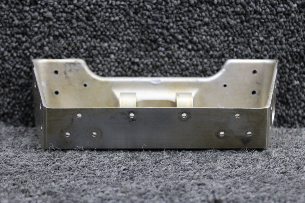 2243009-1 (Use PN: 2243029-1) Cessna R182 Nose Gear Drag Attach