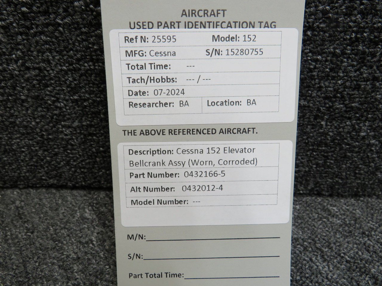 0432166-5 (WEU: 0432012-4) Cessna 152 Elevator Bellcrank Assy