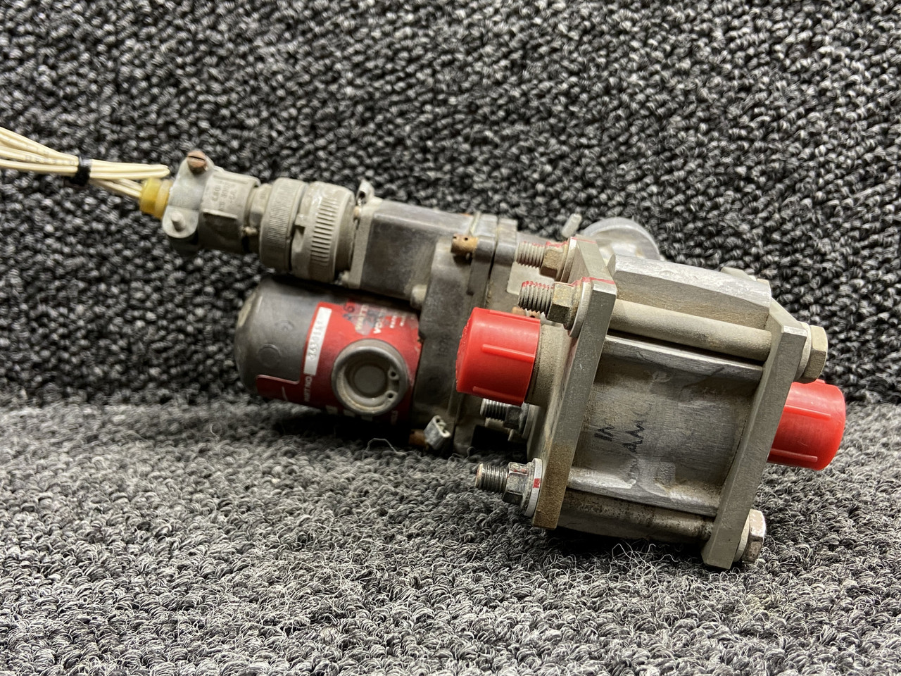 3630161 (Alt: 630161) ITT Aerospace Fuel Shut Off Valve (28V) (100
