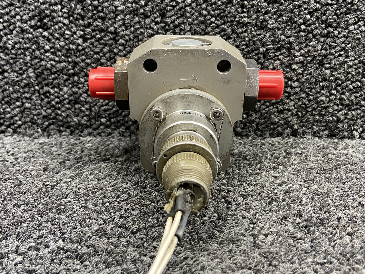 3268011-0301 (Alt: 85039-503) Bendix Fuel Flow Transmitter (15 Volts)