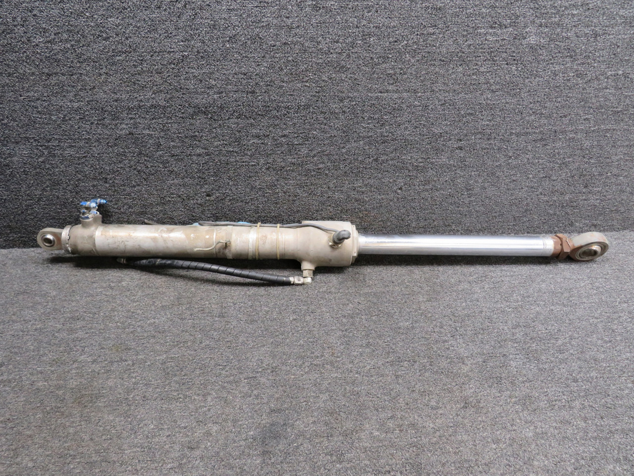 9912053-7 (Alternate: 2-690011-5) Cessna Main Landing Gear Retract