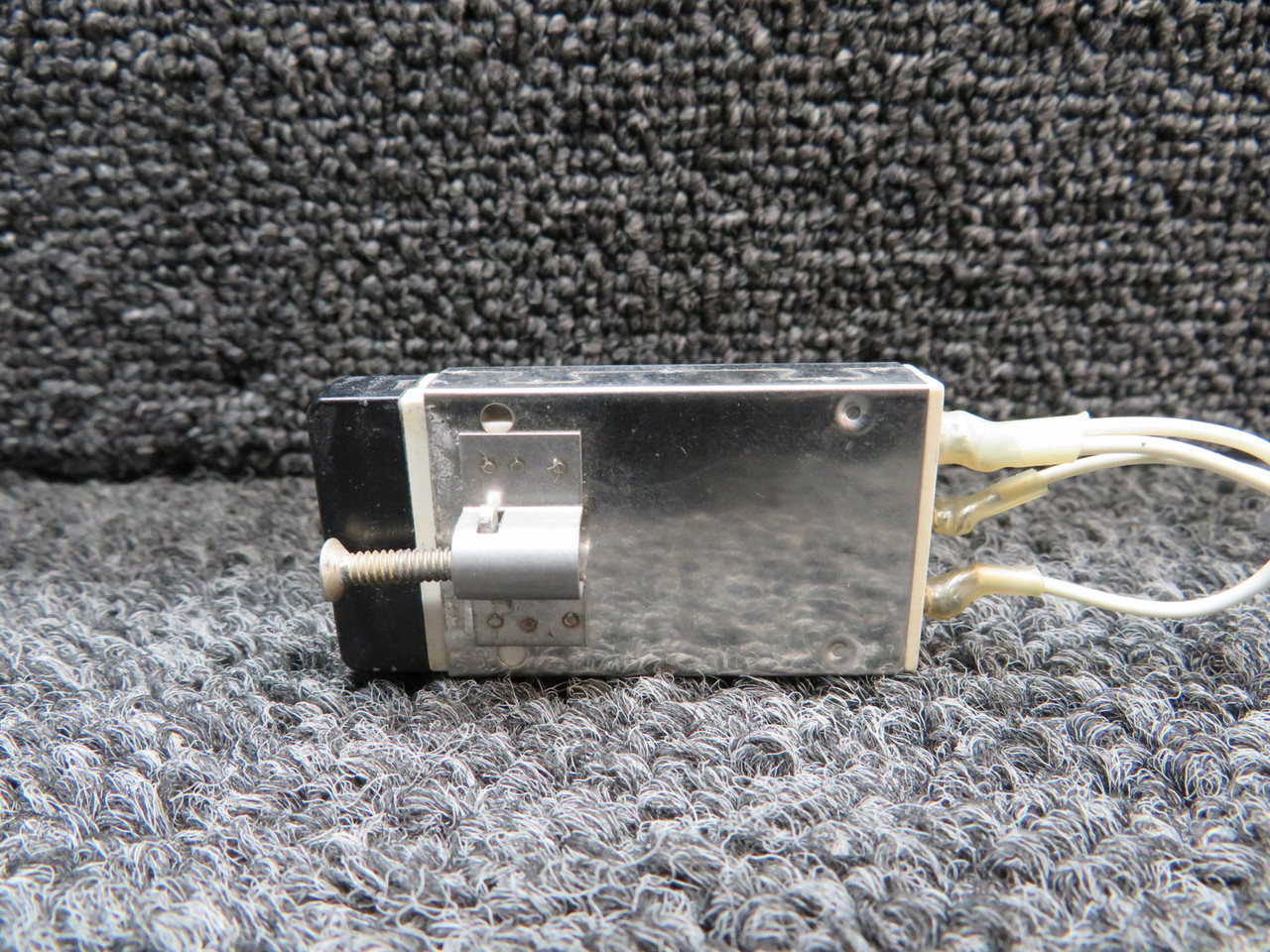 276-1352-002 Alternative Part Number 81590-8119 Korry In Transit