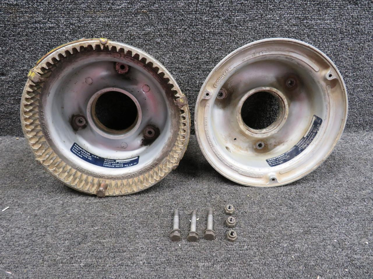 新品　 R12 71 75 ウラル テール トラ エンフィ　SR W 9541932 (Beech P/N: 169-300001-1) Goodyear 6.00-6 Wheel Assembly