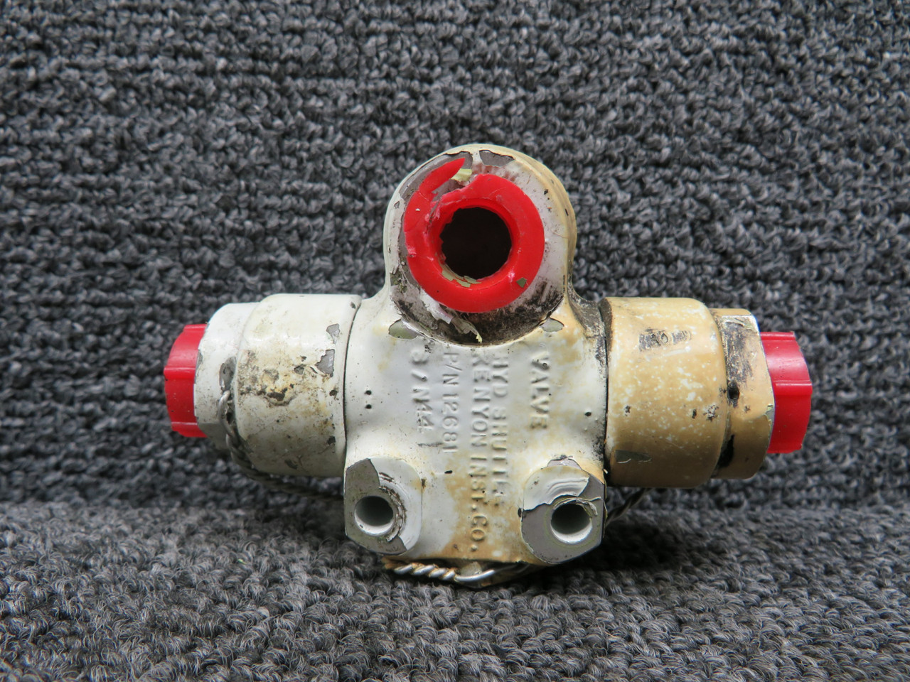 belletam67ページ 12681 Kenyon Hydraulic Shuttle Valve and Green Repairable Tag (Core)