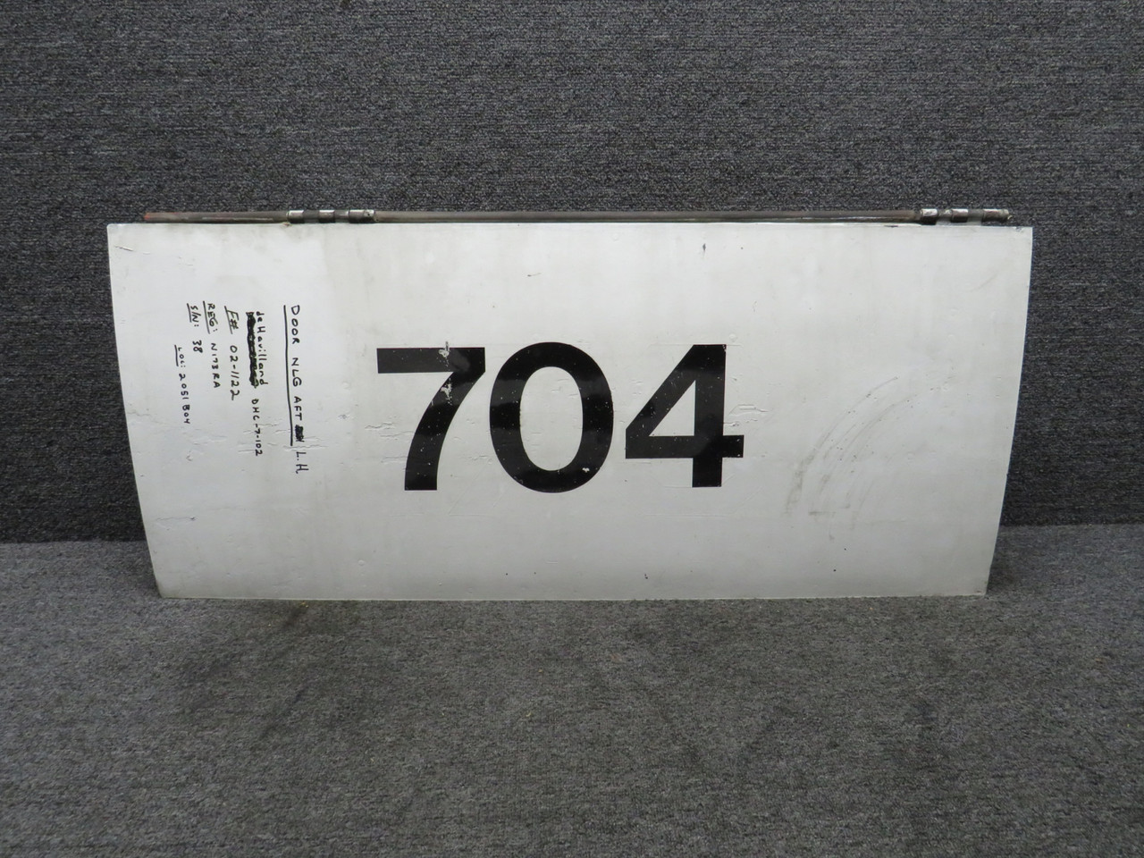 75280105-011 Dehavilland DHC-7-102 Left Hand Nose Landing Gear Door