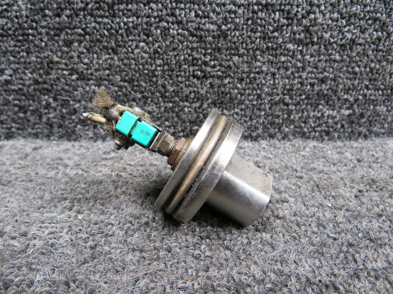 717-6047-3 (Alt: 9910058-4) Fuel Pressure Sending Unit