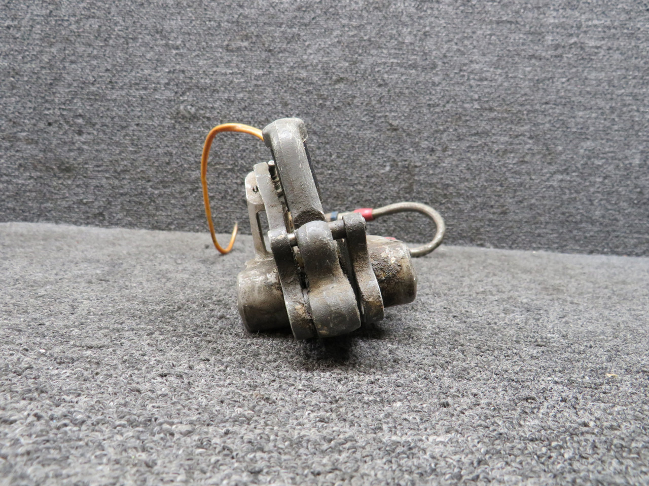 Non\"®️ページ DOOR HANDLE OUTER, 04-08, LEFT, RED - Mazdatrix