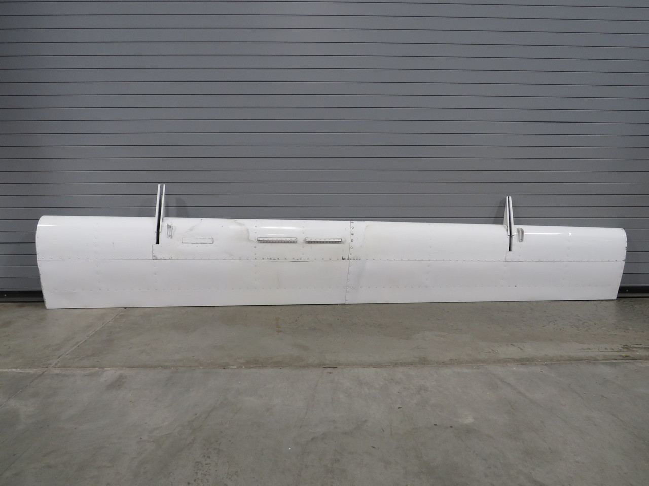 2525ページ 2525000-1 Cessna T303 LH Wing Flap Assembly For Sale